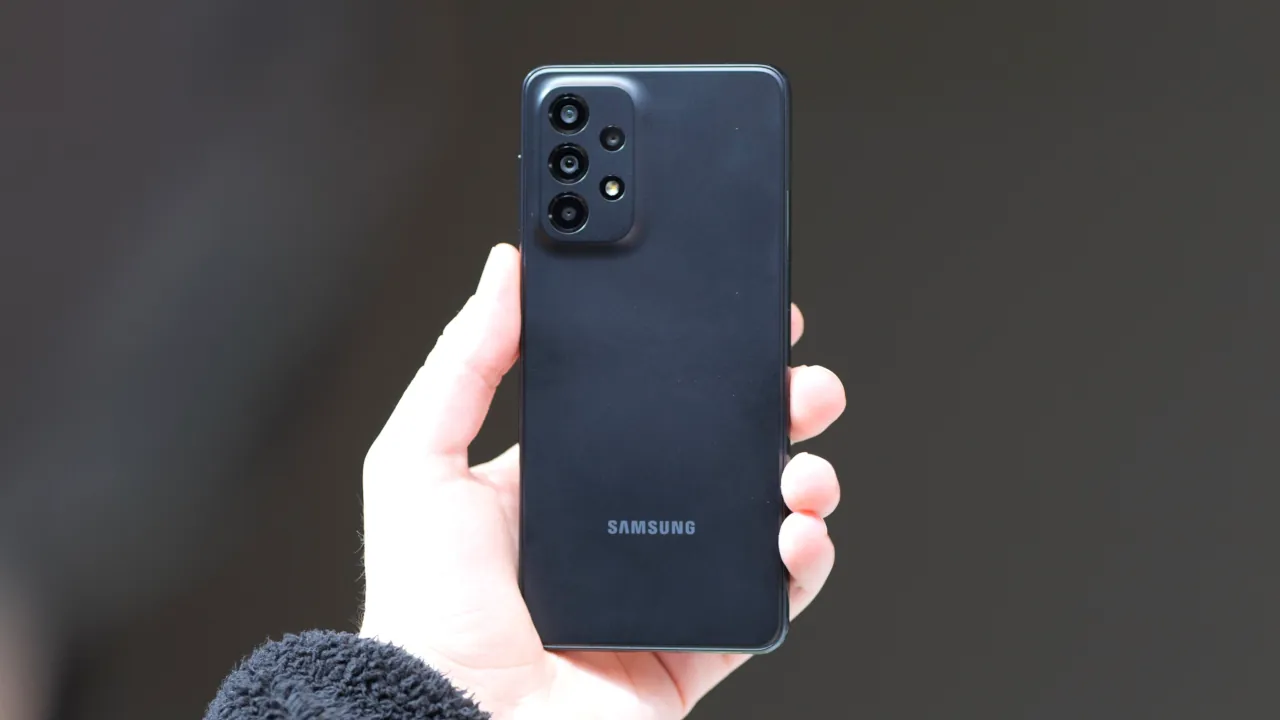 Samsung Galaxy A33: последние обновления ПО