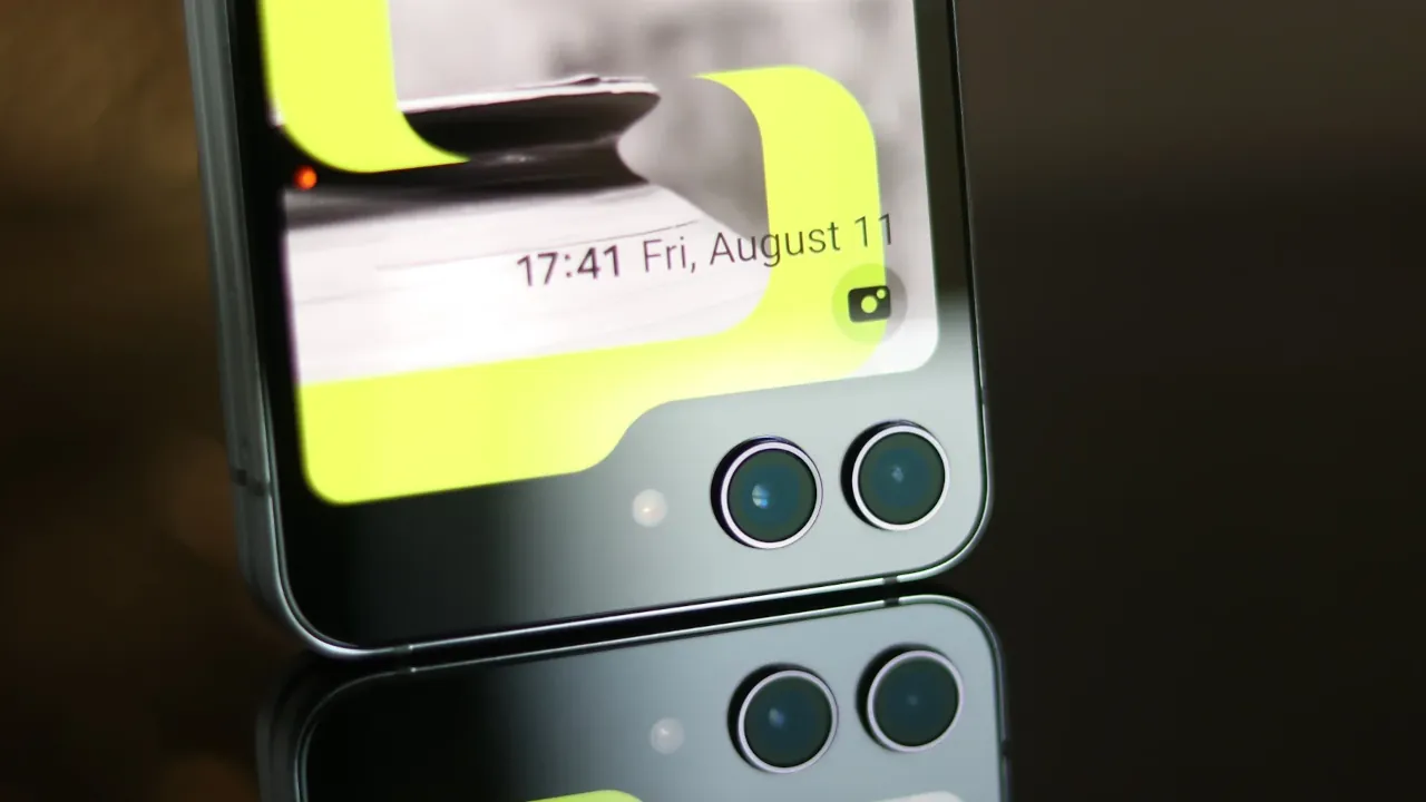 Samsung Galaxy Z Flip 6 FE может выйти в этом году по цене 800 долларов