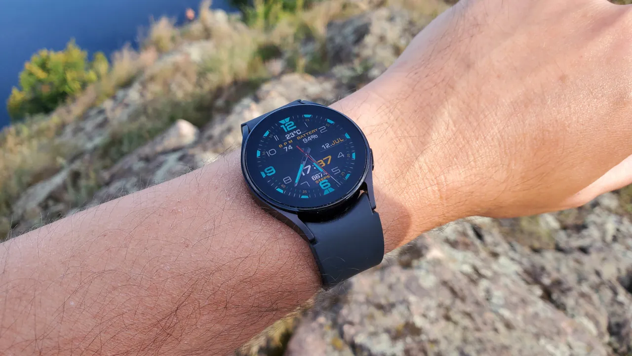 Galaxy Watch: большее время автономной работы с Wear OS 5