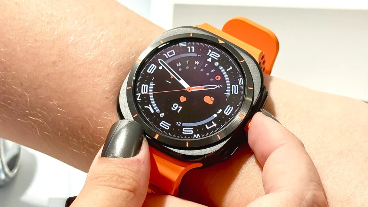 Samsung демонстрирует начинку Galaxy Watch Ultra